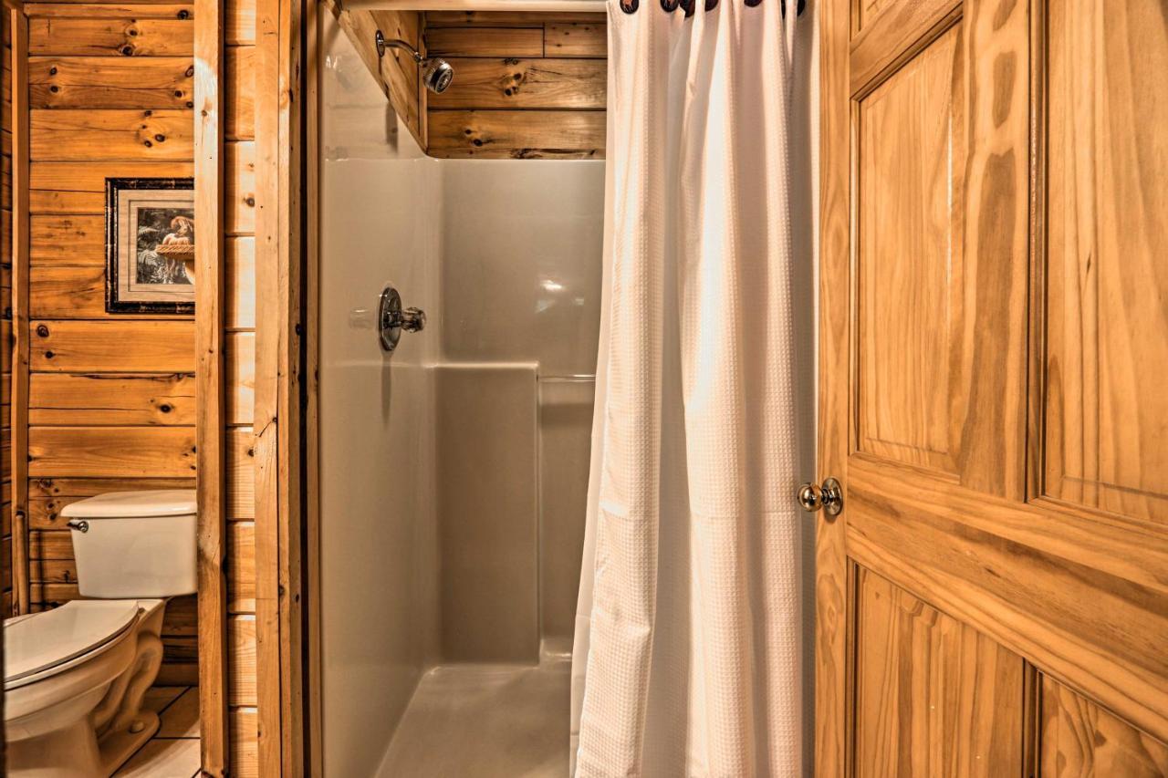 Cabin With Deck And Fireplace Less Than 3 Mi To Dollywood! Pigeon Forge Εξωτερικό φωτογραφία