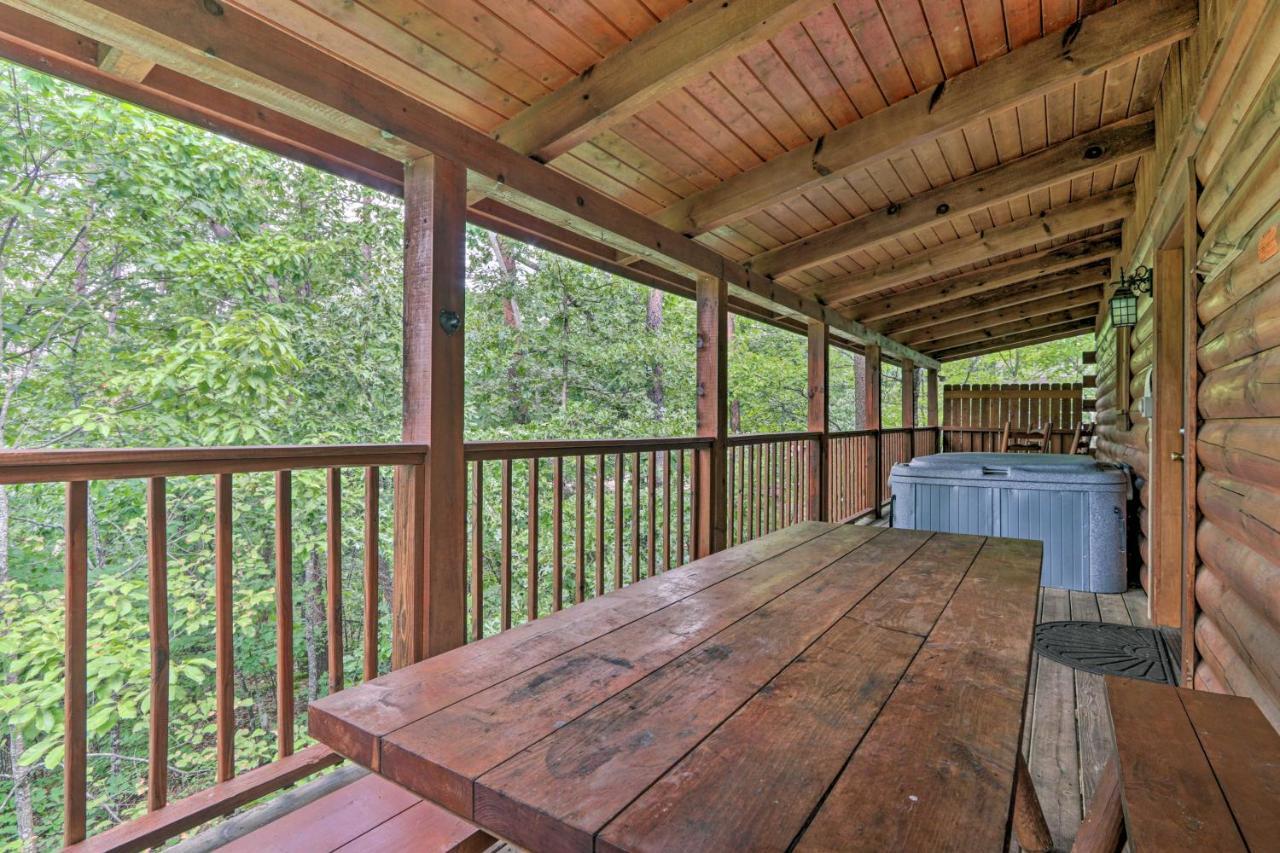 Cabin With Deck And Fireplace Less Than 3 Mi To Dollywood! Pigeon Forge Εξωτερικό φωτογραφία