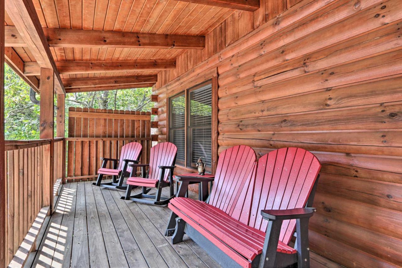 Cabin With Deck And Fireplace Less Than 3 Mi To Dollywood! Pigeon Forge Εξωτερικό φωτογραφία